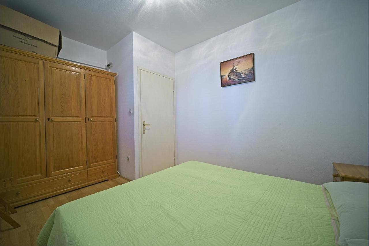 Apartment Renata Postira Buitenkant foto