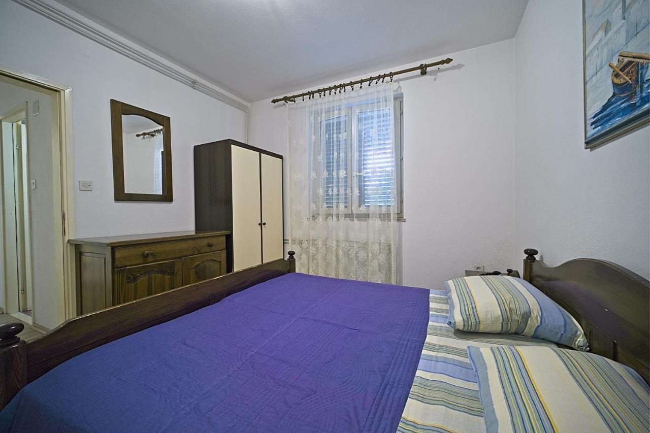 Apartment Renata Postira Buitenkant foto